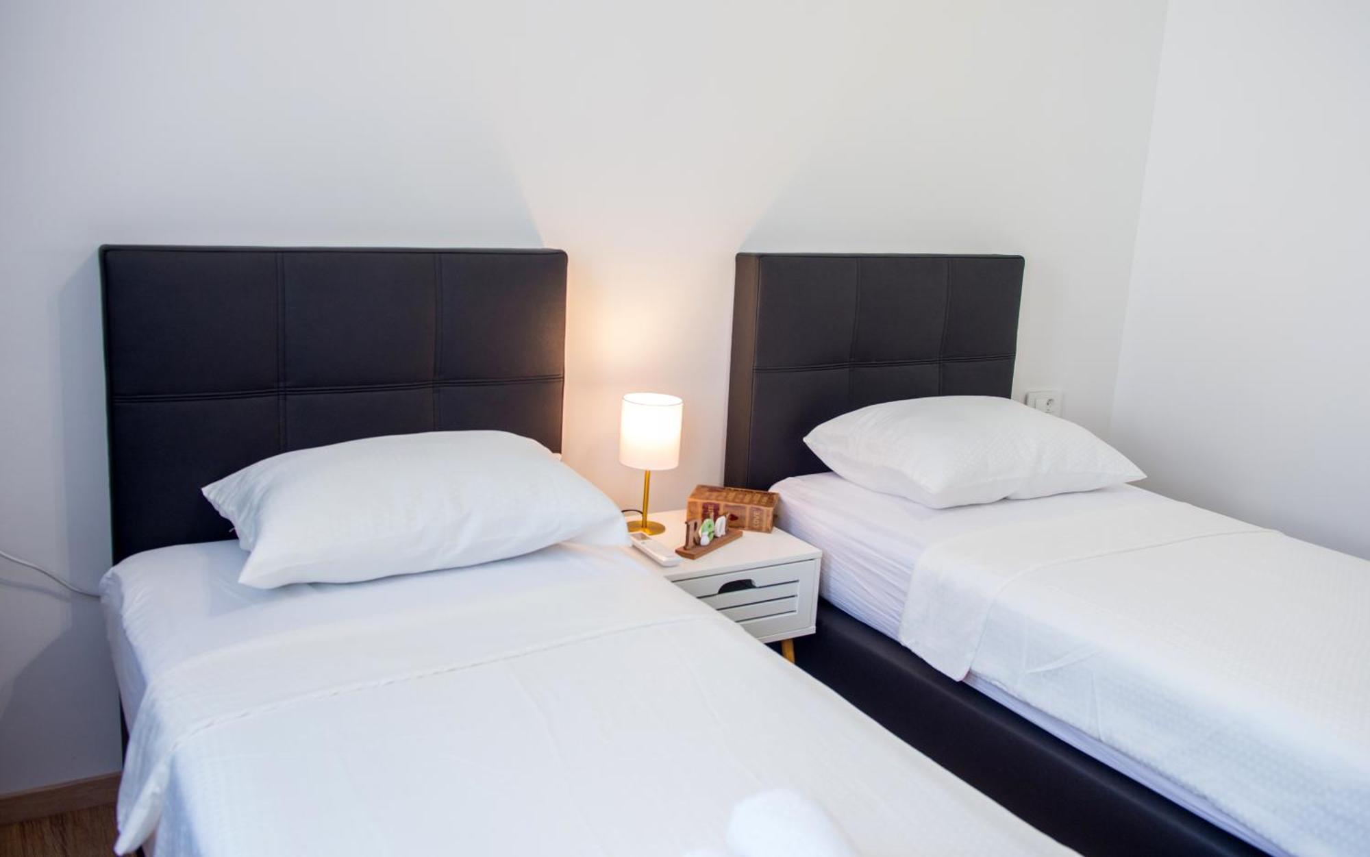 Apollo Apartment