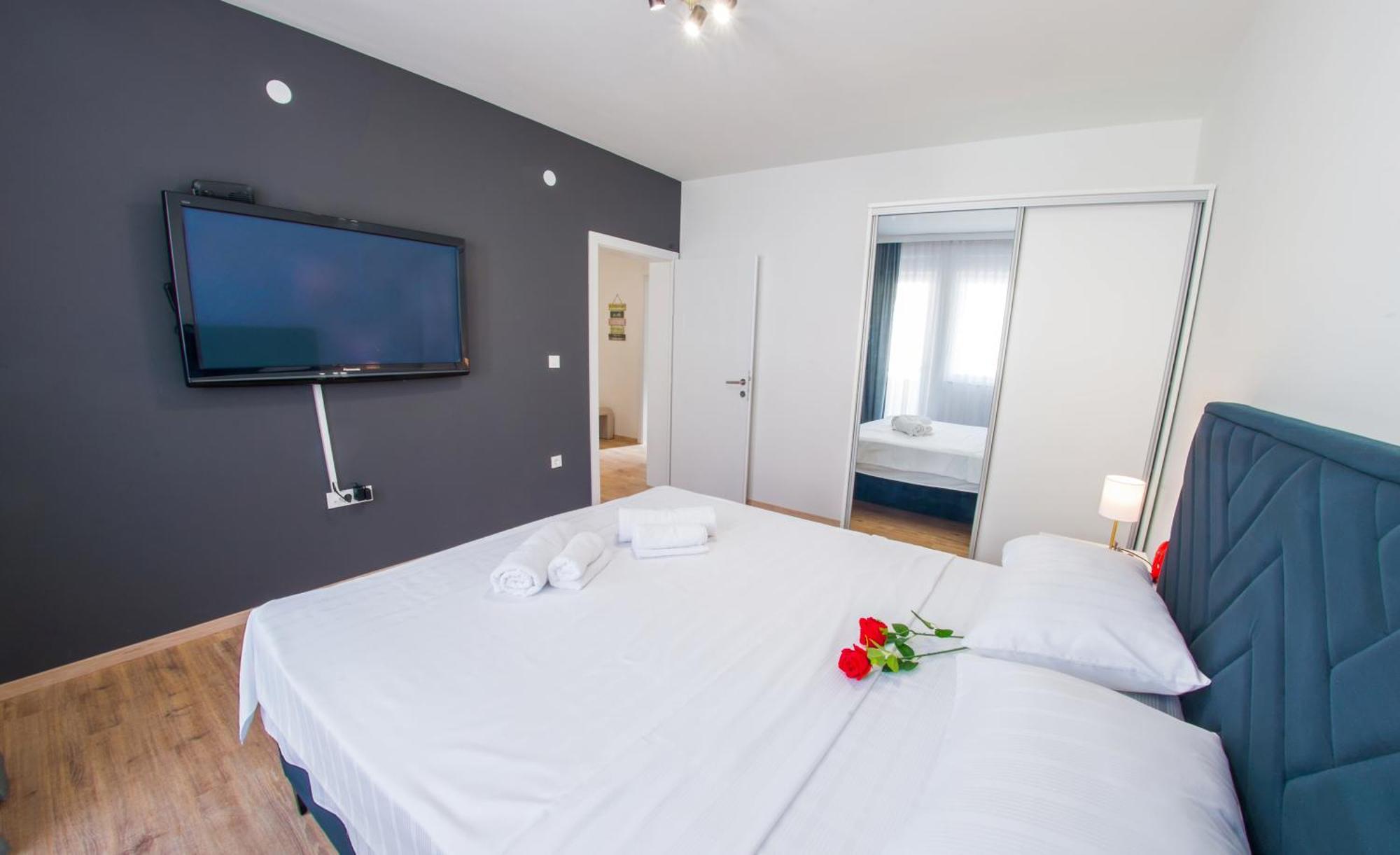 Apollo * Mostar