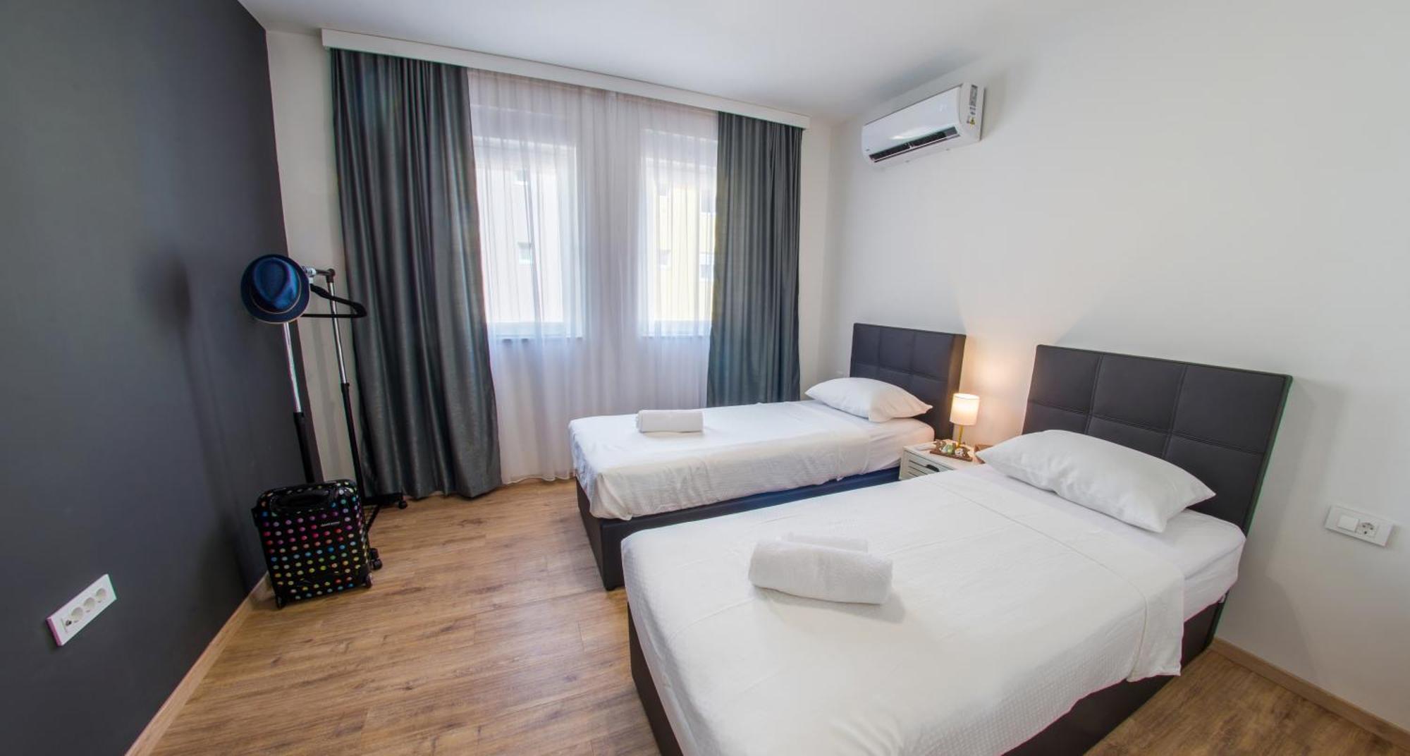 Apollo * Mostar